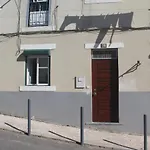 GuestReady -- Cream&Wood Stay in Alcântara